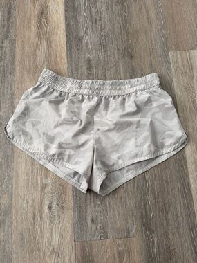 DSG Women's Light Gray Camo Athletic Shorts